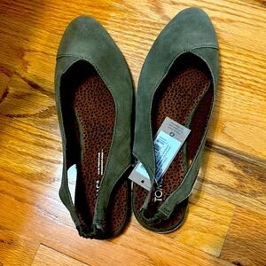 NWT TOMS Slingback shoes
